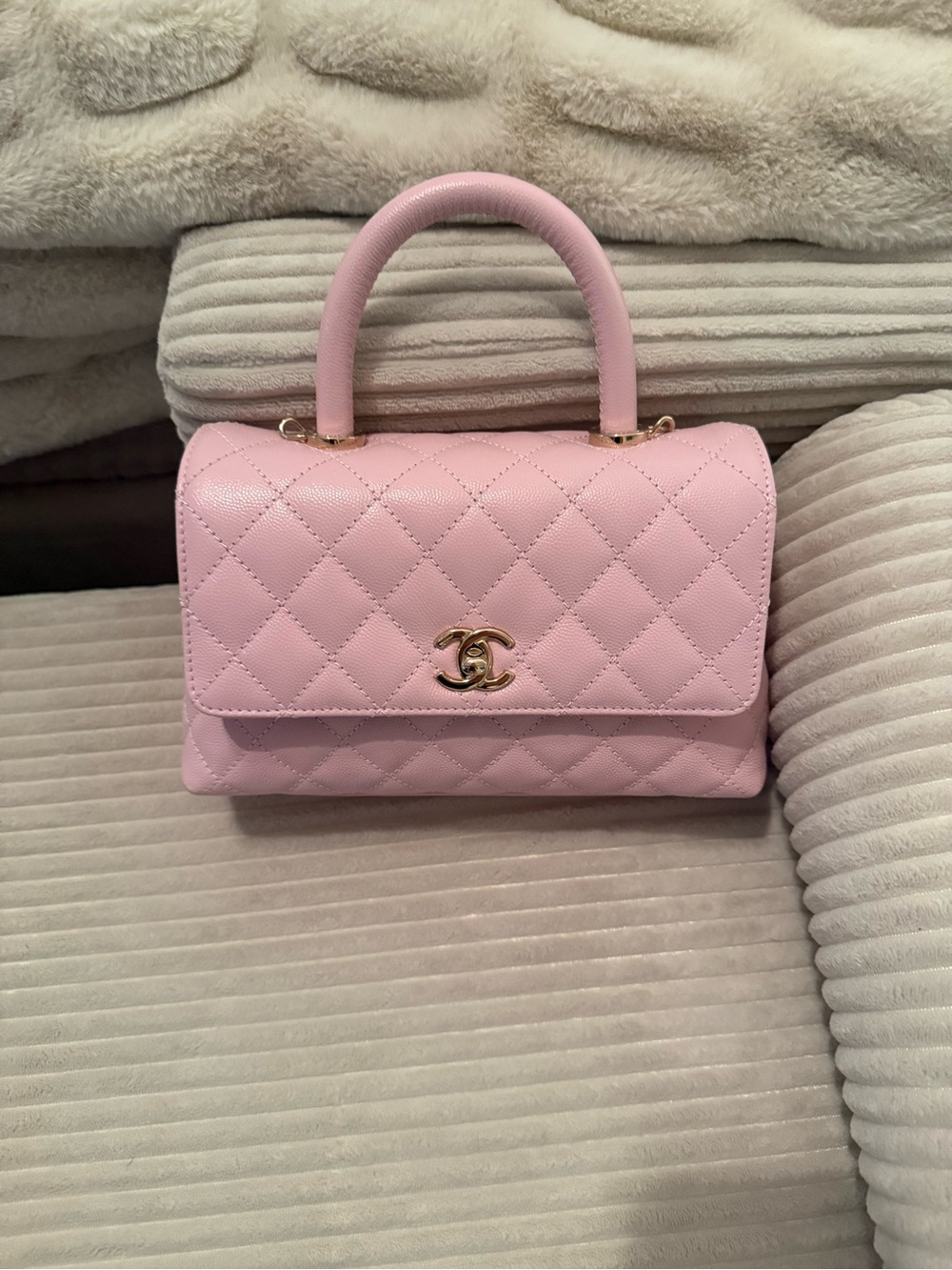 Chanel Quilted Top Handle Bag in Pastel Pink - Picture 7 of 16